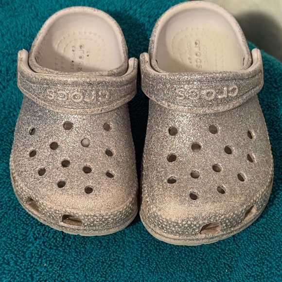 Crocs Lavender Purple Glitter Classic Clog Slip On Waterproof Childs Size 6 - Picture 2 of 7